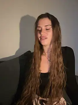 EmiliaCatalina online show from 05-28-26, 11:13