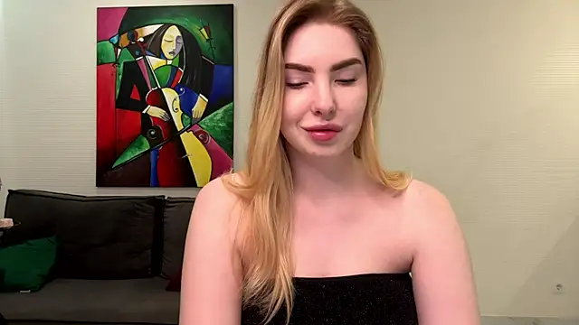 Snapshot of DannaCelisss chatting on 12-21-24, 08:00 DannaCelisss online show from 12-21-24, 08:00