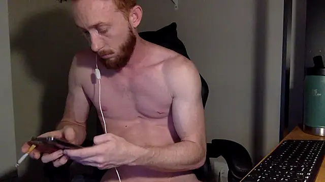 Snapshot of Smoker_Ginger chatting on 03-10-25, 01:23 Smoker Ginger online show from 03-10-25, 01:23