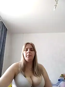 Lady nice cat online show from 03-11-25, 11:33