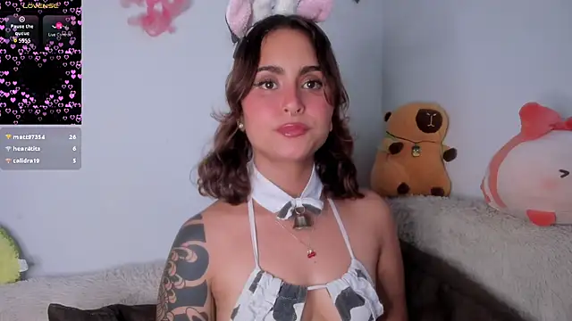 Snapshot of Violette-Ramirez01 chatting on 10-23-25, 09:46 Violette-Ramirez01 online show from 10-23-25, 09:46