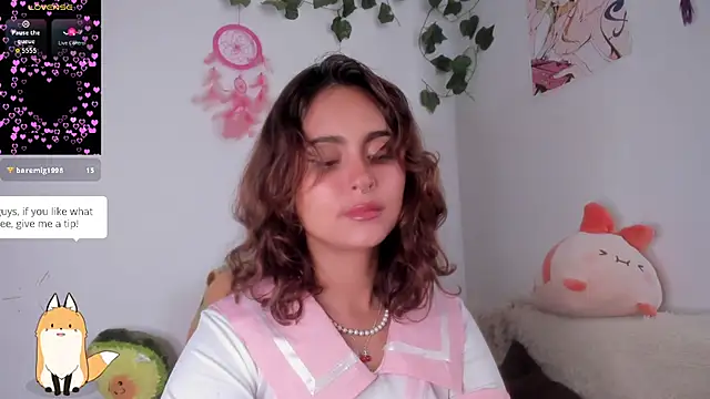 Snapshot of Violette-Ramirez01 chatting on 10-30-25, 09:15 Violette-Ramirez01 online show from 10-30-25, 09:15