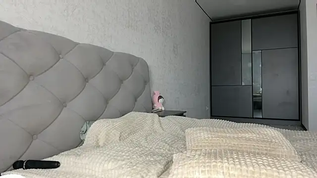 GracefulCharm online show from 01-22-25, 10:29