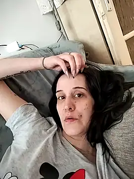Snapshot of LauraBaby chatting on 03-20-25, 01:15 LauraBaby online show from 03-20-25, 01:15