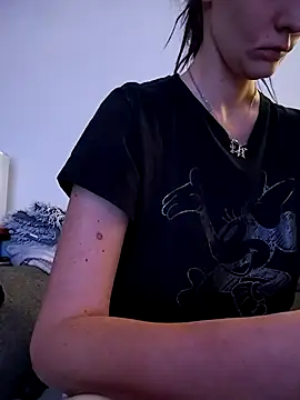 LauraBaby online show from 11-12-25, 08:19