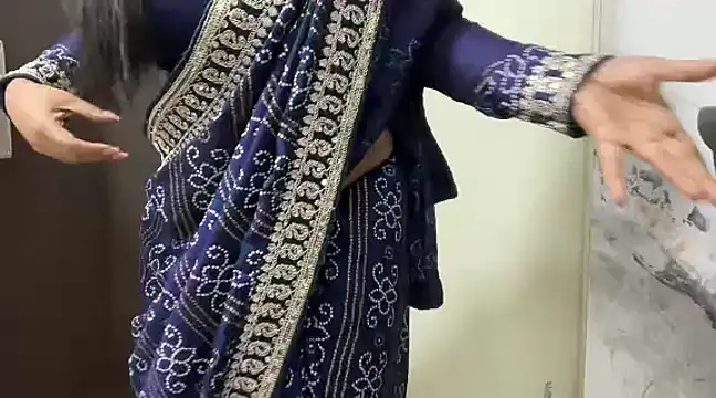 Snapshot of julie_08 chatting on 12-10-24, 10:58 julie 08 online show from 12-10-24, 10:58