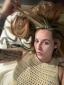 Snapshot of Miss_emilee chatting on 12-29-24, 11:08 Miss emilee online show from 12-29-24, 11:08