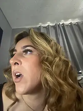 Snapshot of Miss_emilee chatting on 10-09-25, 12:03 Miss emilee online show from 10-09-25, 12:03