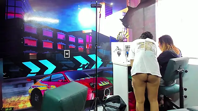 Snapshot of anaroman01 chatting on 09-26-25, 04:44 anaroman01 online show from 09-26-25, 04:44