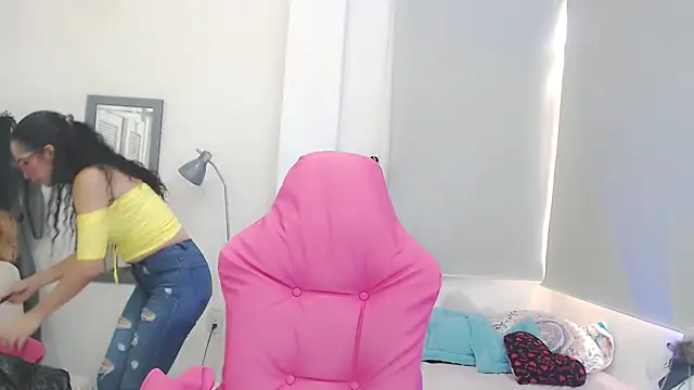 sasha mom69  online show from 03-24-26, 02:33