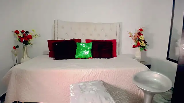 Snapshot of maria_camilacms chatting on 02-17-25, 10:25 maria camilacms online show from 02-17-25, 10:25