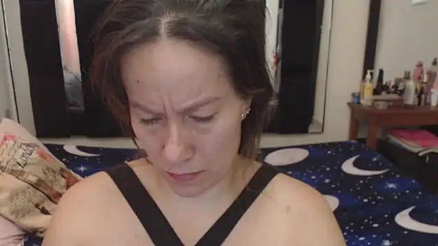 Snapshot of CATRINA-83 chatting on 10-11-25, 11:53 CATRINA-83 online show from 10-11-25, 11:53