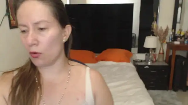 Snapshot of CATRINA-83 chatting on 11-06-25, 05:25 CATRINA-83 online show from 11-06-25, 05:25