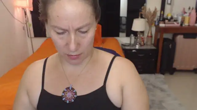 Snapshot of CATRINA-83 chatting on 11-07-25, 09:37 CATRINA-83 online show from 11-07-25, 09:37