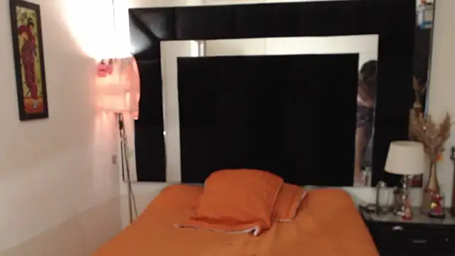 Snapshot of CATRINA-83 chatting on 11-08-25, 05:23 CATRINA-83 online show from 11-08-25, 05:23