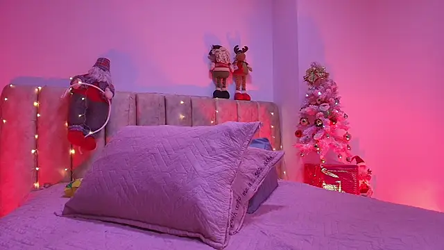 arl chloee online show from 12-15-25, 03:22