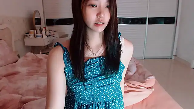 -Lucky Girl online show from 05-21-26, 01:45