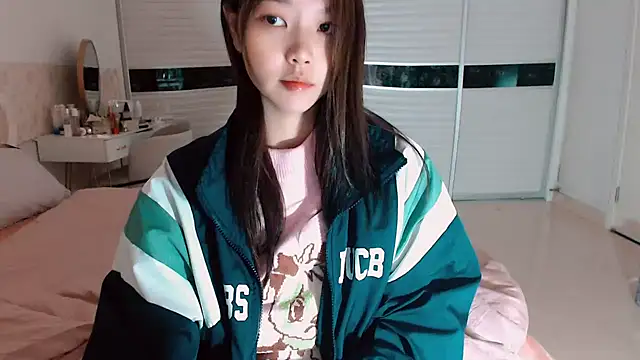 -Lucky Girl online show from 06-07-26, 01:54