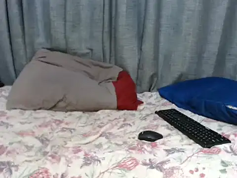 SexyCurvaceousxx online show from 12-05-24, 04:42