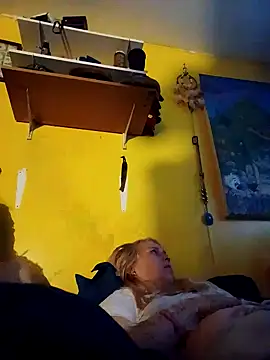 AutumnLights420 online show from 12-19-25, 02:40