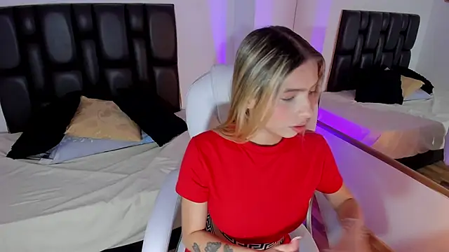 Snapshot of lana-rosse chatting on 03-12-25, 07:17 lana-rosse online show from 03-12-25, 07:17