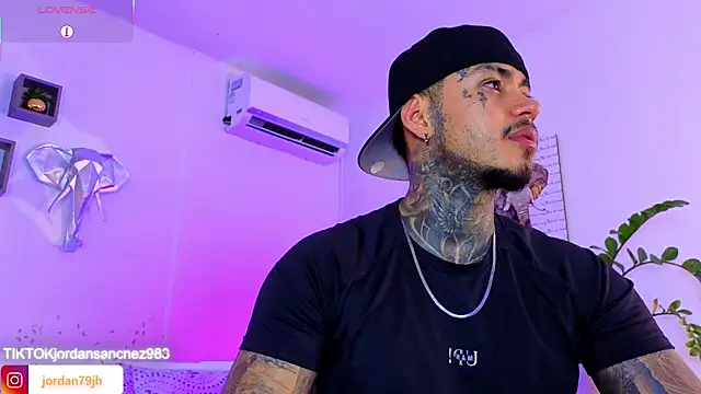 JordanSmiith  online show from 06-05-26, 08:58