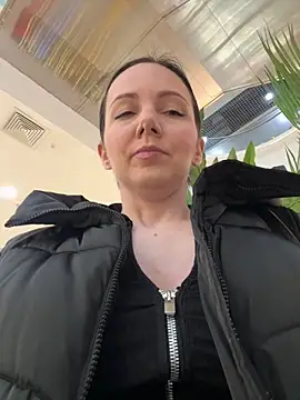 Snapshot of naughty_lucifer chatting on 12-21-25, 06:04 naughty lucifer online show from 12-21-25, 06:04