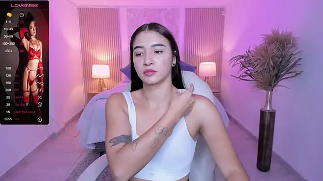 Antonella Grayy online show from 10-15-25, 10:59