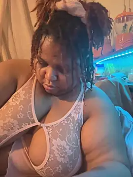 Snapshot of kweenxkarma chatting on 12-23-24, 09:49 kweenxkarma online show from 12-23-24, 09:49