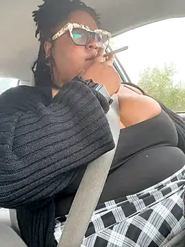 Snapshot of kweenxkarma chatting on 09-09-25, 10:20 kweenxkarma online show from 09-09-25, 10:20