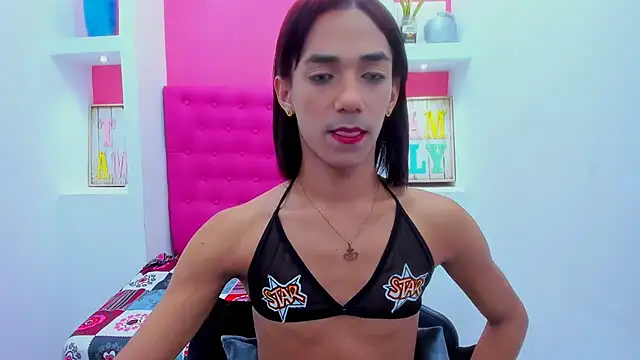 Snapshot of KatrinaQueen1 chatting on 02-03-25, 01:09 KatrinaQueen1 online show from 02-03-25, 01:09