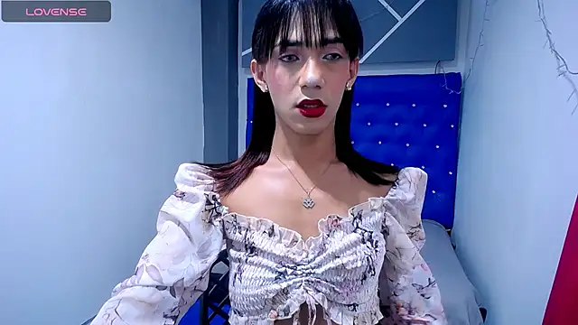 Snapshot of KatrinaQueen1 chatting on 10-21-25, 08:04 KatrinaQueen1 online show from 10-21-25, 08:04