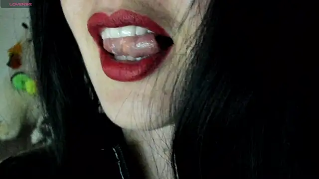 queen fetish online show from 03-10-25, 08:34