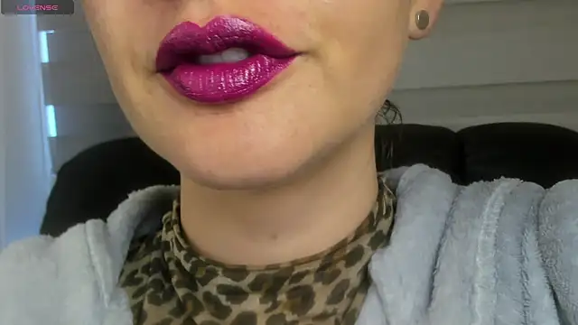 queen fetish online show from 04-10-26, 06:45