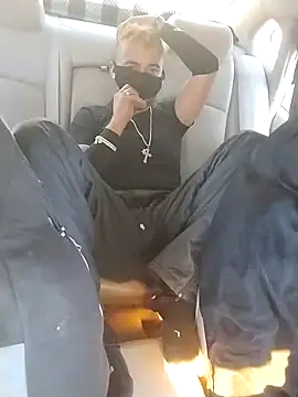 Snapshot of prettyboi6992 chatting on 03-20-25, 09:02 prettyboi6992 online show from 03-20-25, 09:02