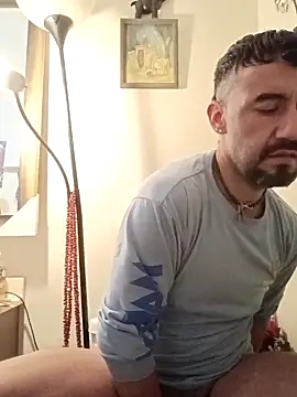 Snapshot of prettyboi6992 chatting on 03-12-26, 07:42 prettyboi6992 online show from 03-12-26, 07:42