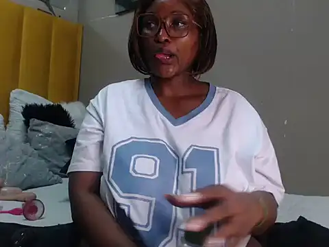 Bustygoddess32 online show from 03-11-25, 03:48