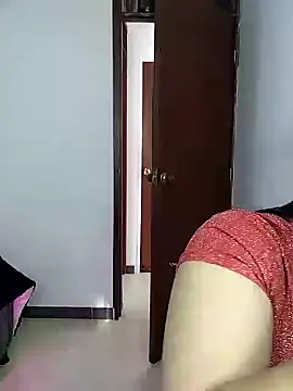 Charlotte cutee18 online show from 10-21-25, 07:58