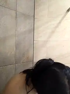 Charlotte cutee18 online show from 10-27-25, 05:06