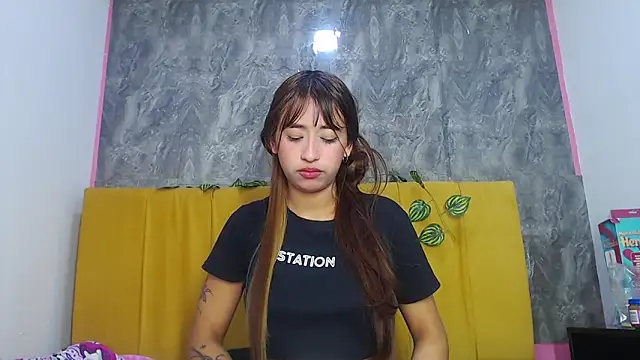 angelicatorrecm101 online show from 03-22-25, 09:42