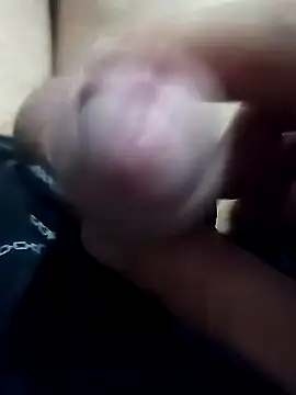 Snapshot of El22_1431 chatting on 01-18-25, 02:47 El22 1431 online show from 01-18-25, 02:47