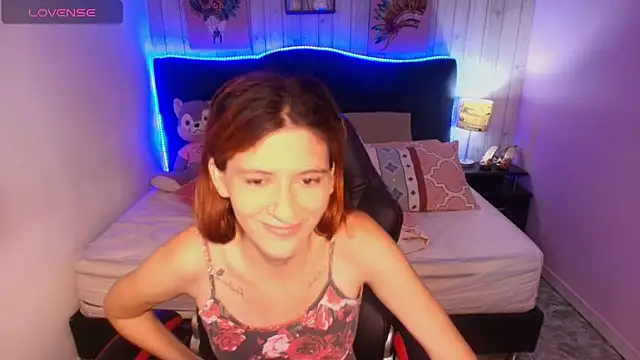 julieth love  online show from 05-25-26, 04:02