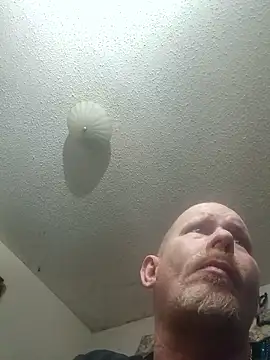 Snapshot of 52hoverDavid chatting on 01-18-26, 12:25 52hoverDavid online show from 01-18-26, 12:25