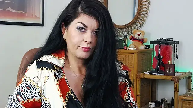 Snapshot of EllenGrace chatting on 02-12-25, 04:54 EllenGrace online show from 02-12-25, 04:54