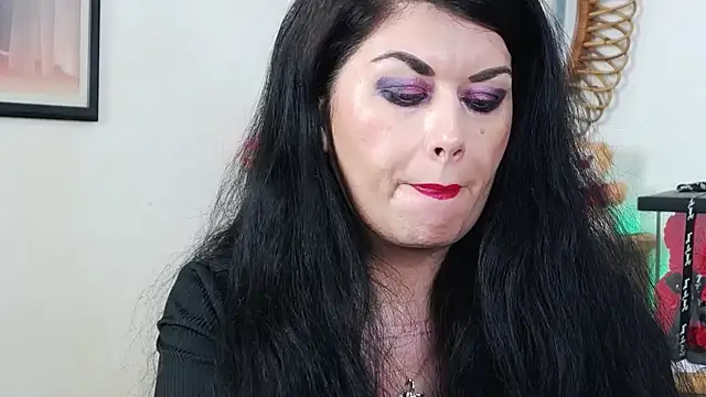 Snapshot of EllenGrace chatting on 02-19-25, 03:17 EllenGrace online show from 02-19-25, 03:17