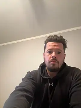 Snapshot of husband4555 chatting on 02-28-25, 04:32 husband4555 online show from 02-28-25, 04:32