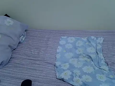 Snapshot of pretty_leila2 chatting on 12-02-25, 06:52 pretty leila2 online show from 12-02-25, 06:52