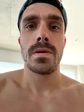 mightgogay online show from 09-19-25, 08:42