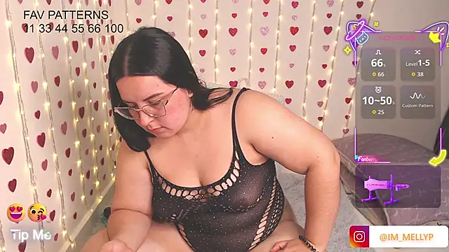 Mellyparker  online show from 04-22-26, 03:24