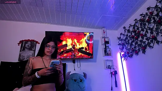 Alaia Asuka online show from 09-24-25, 12:36